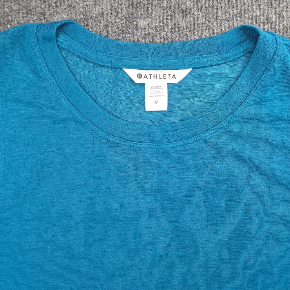 Athleta Tank Top Womens Medium Blue Tencel Modal Muscle Fit Solid Athleisure Tee